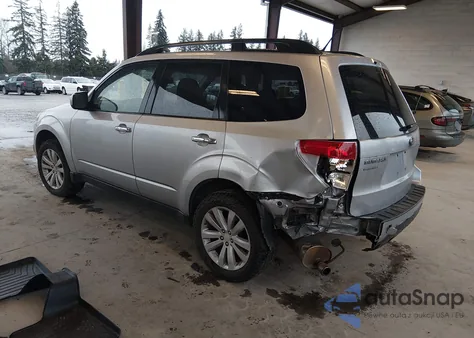 2012 Subaru Forester 2.5X Premium из США, поврежденный, VIN JF2SHBDC8CH448379